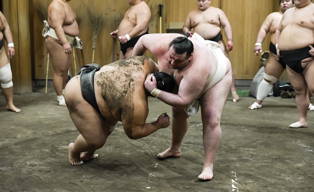 相撲の稽古
